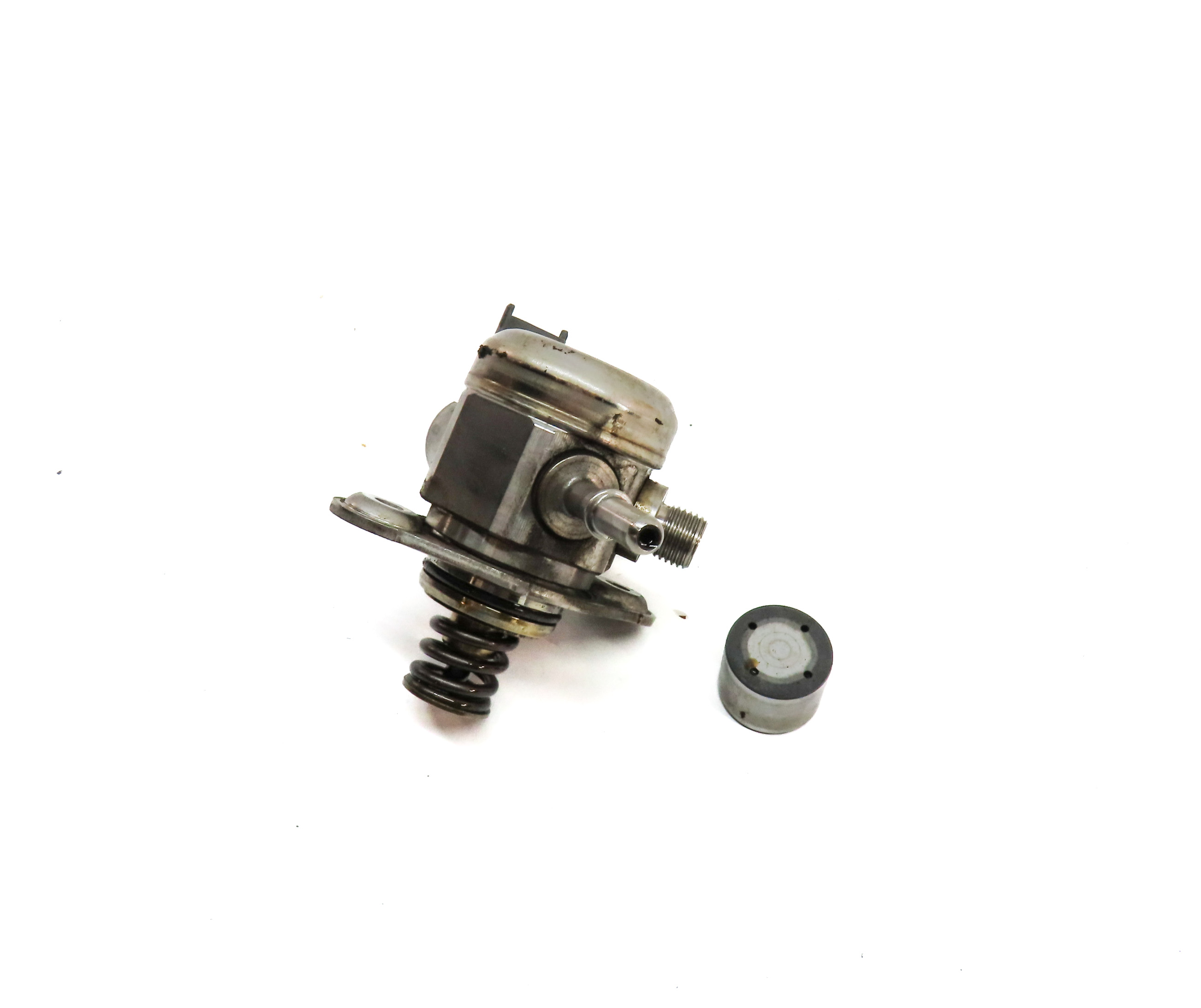 12-17 LR2 DISCOVERY SPORT RANGE ROVER EVOQUE (L538 L550) HIGH PRESSURE FUEL PUMP — exact item pictured